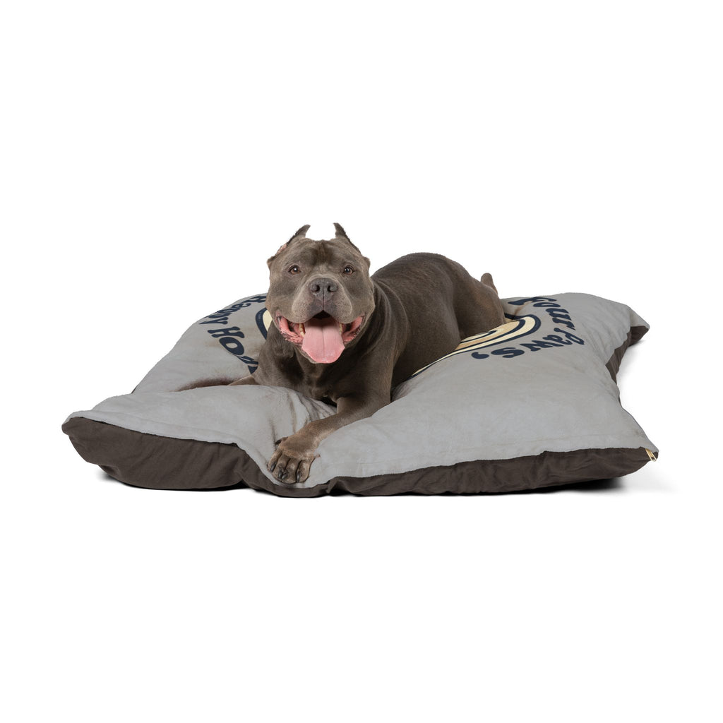 Pet Bed — "Four Paws, One Happy Home" Cozy Plush Dog & Cat Bed